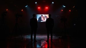 Reparto de Love Me, Love Me